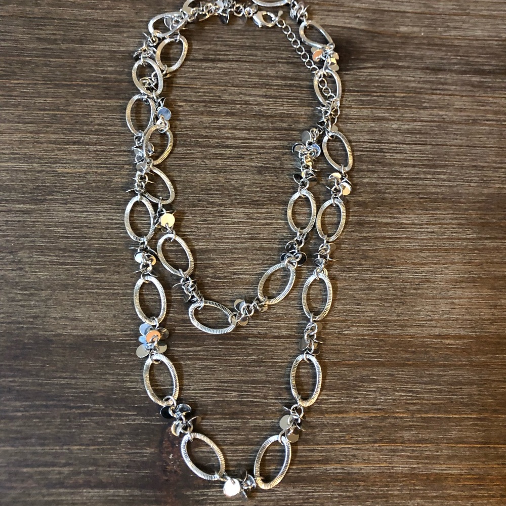 Bundle of women’s fashion necklaces